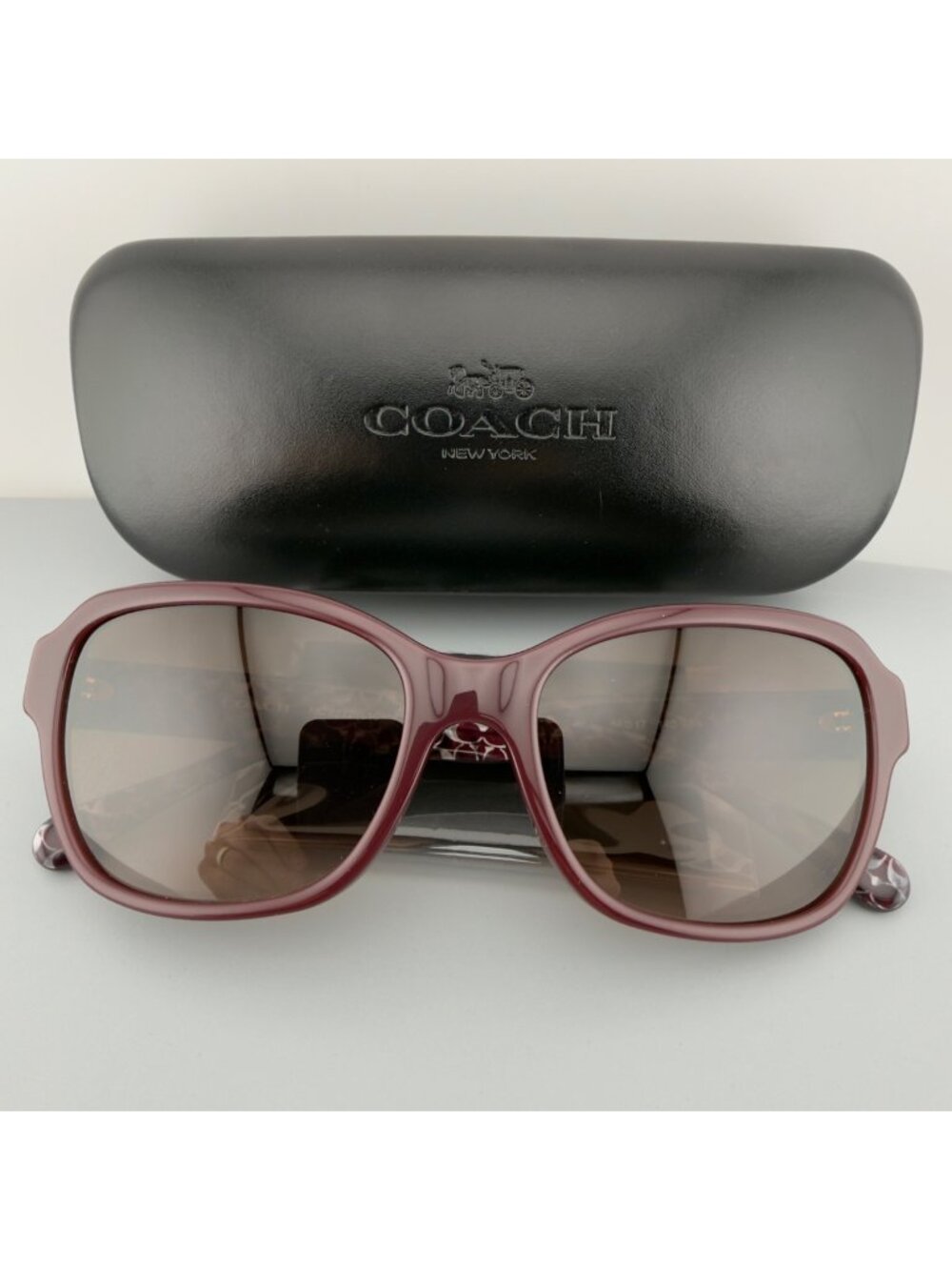 Coach HC8232 Sunglasses Oxblood Square Brown Gradient 56 17 140